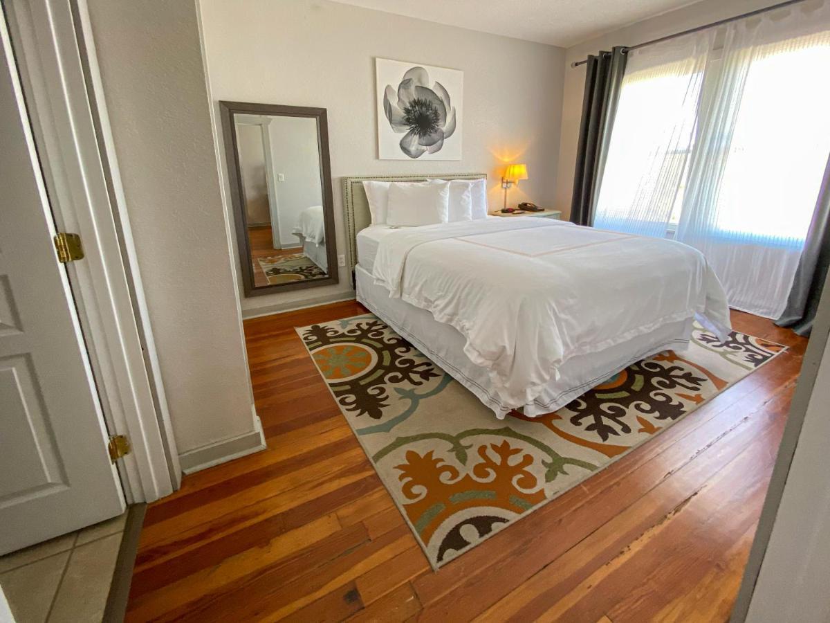 Artisan Downtown Hotel DeLand Exterior photo