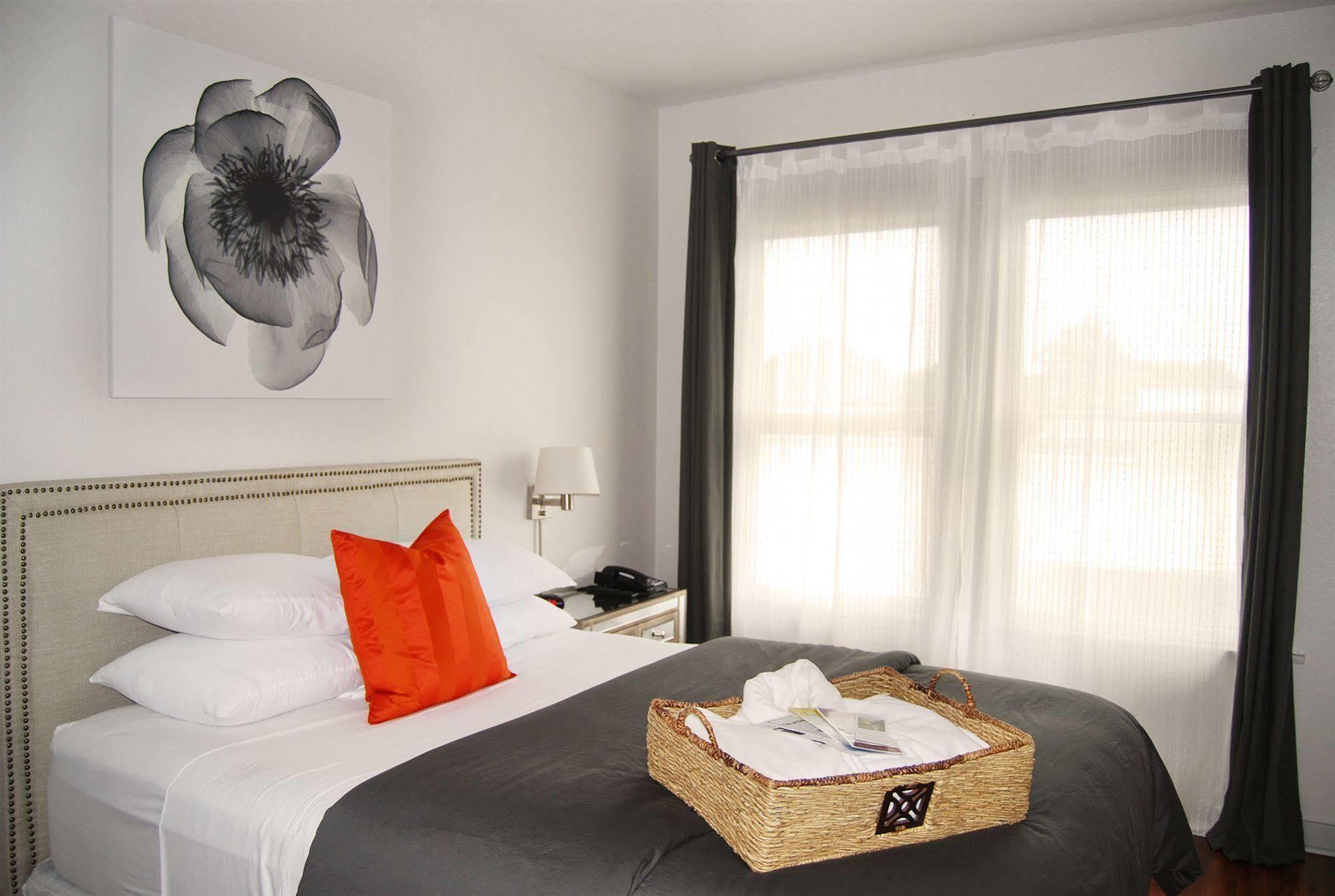 Artisan Downtown Hotel DeLand Exterior photo